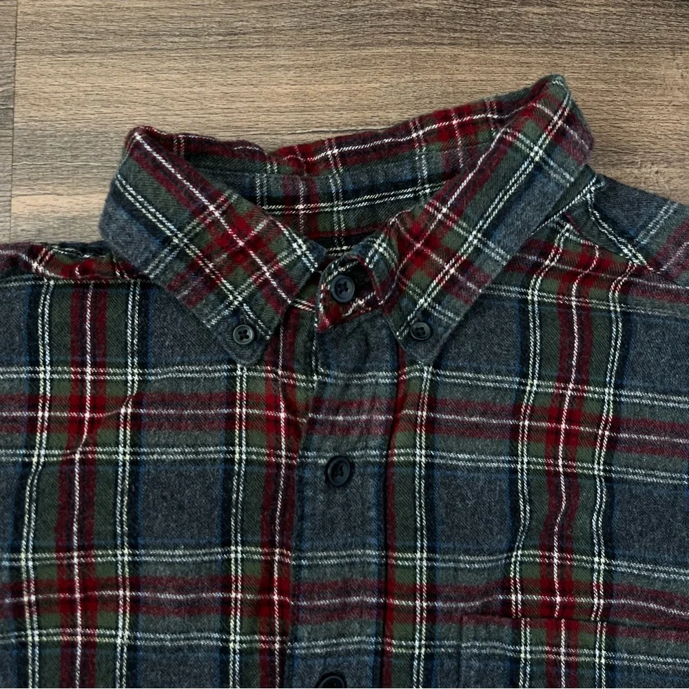 L.L. Bean Men's Scotch Plaid Flannel Shirt - Traditional Fit- Grey/Red - Sz M